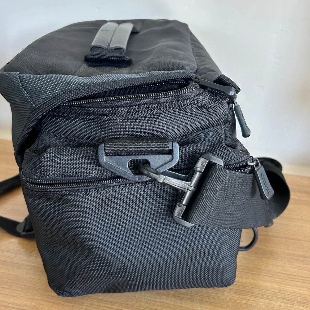 Canon EOS Utility Tech Camera Bag‎ Black Gray DSLR Gadget Case Normcore